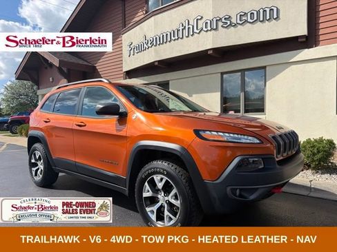 Used 2015 Jeep Cherokee Trailhawk w/ Comfort/Convenience Group AWD/4WD image 2