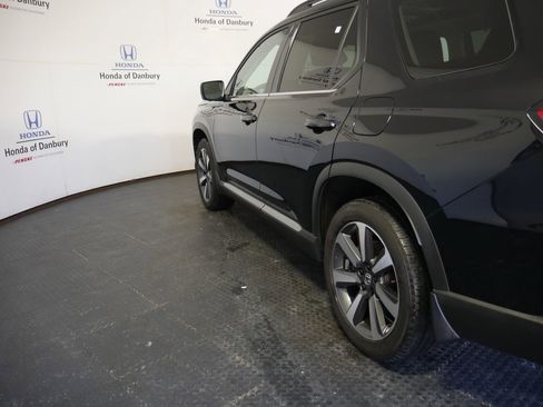 Used 2023 Honda Pilot Elite image 11
