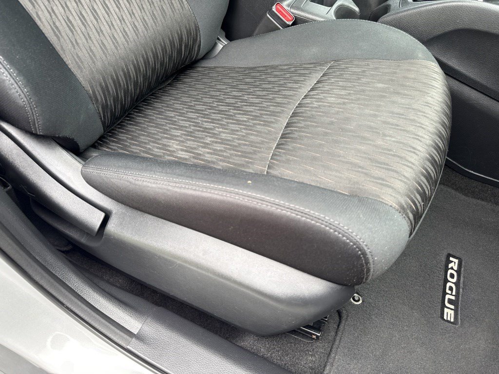 Used 2019 Nissan Rogue S FWD image 36