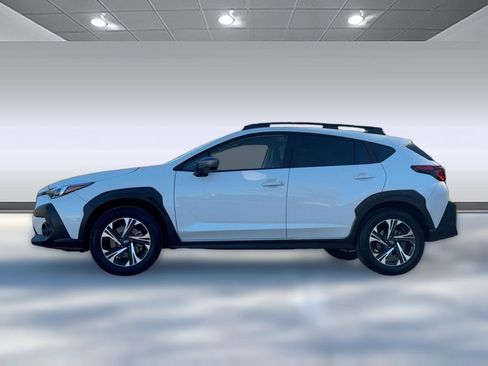 Used 2024 Subaru Crosstrek 2.0i Premium image 2