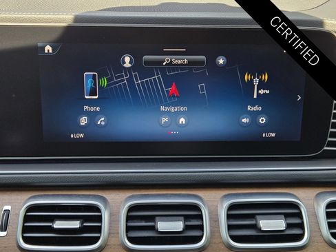 Used 2024 Mercedes-Benz GLS 580 4MATIC image 15