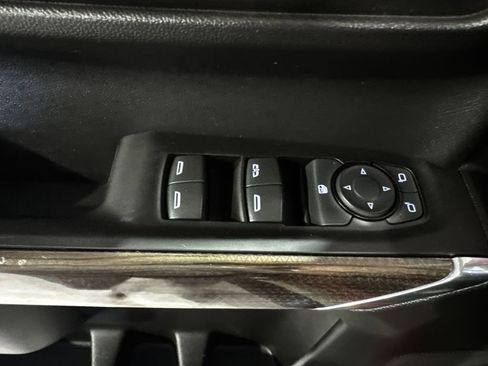 Used 2020 Chevrolet Silverado 1500 LT Trail Boss w/ Convenience Package AWD/4WD image 18