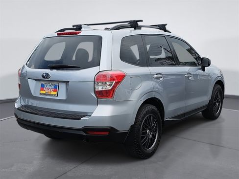 Used 2016 Subaru Forester 2.5i Premium image 3