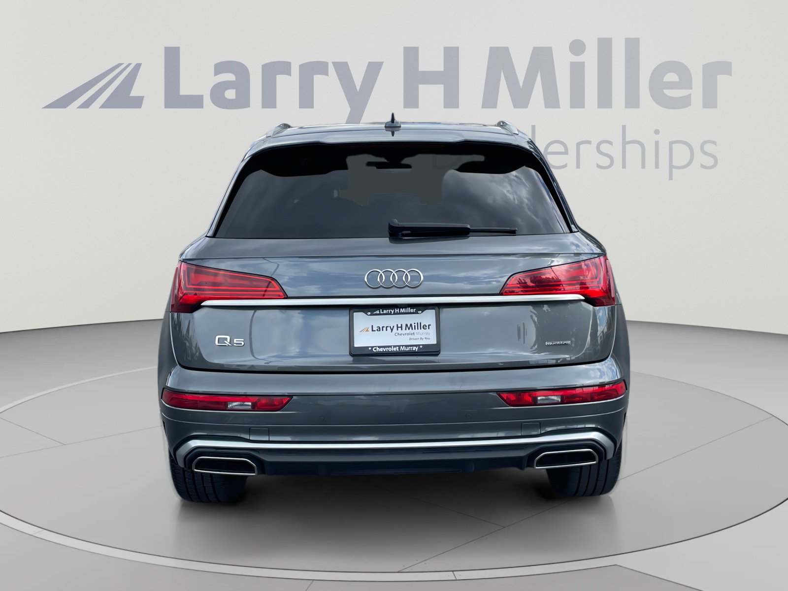 Used 2023 Audi Q5 2.0T Premium w/ Convenience Package AWD/4WD image 4