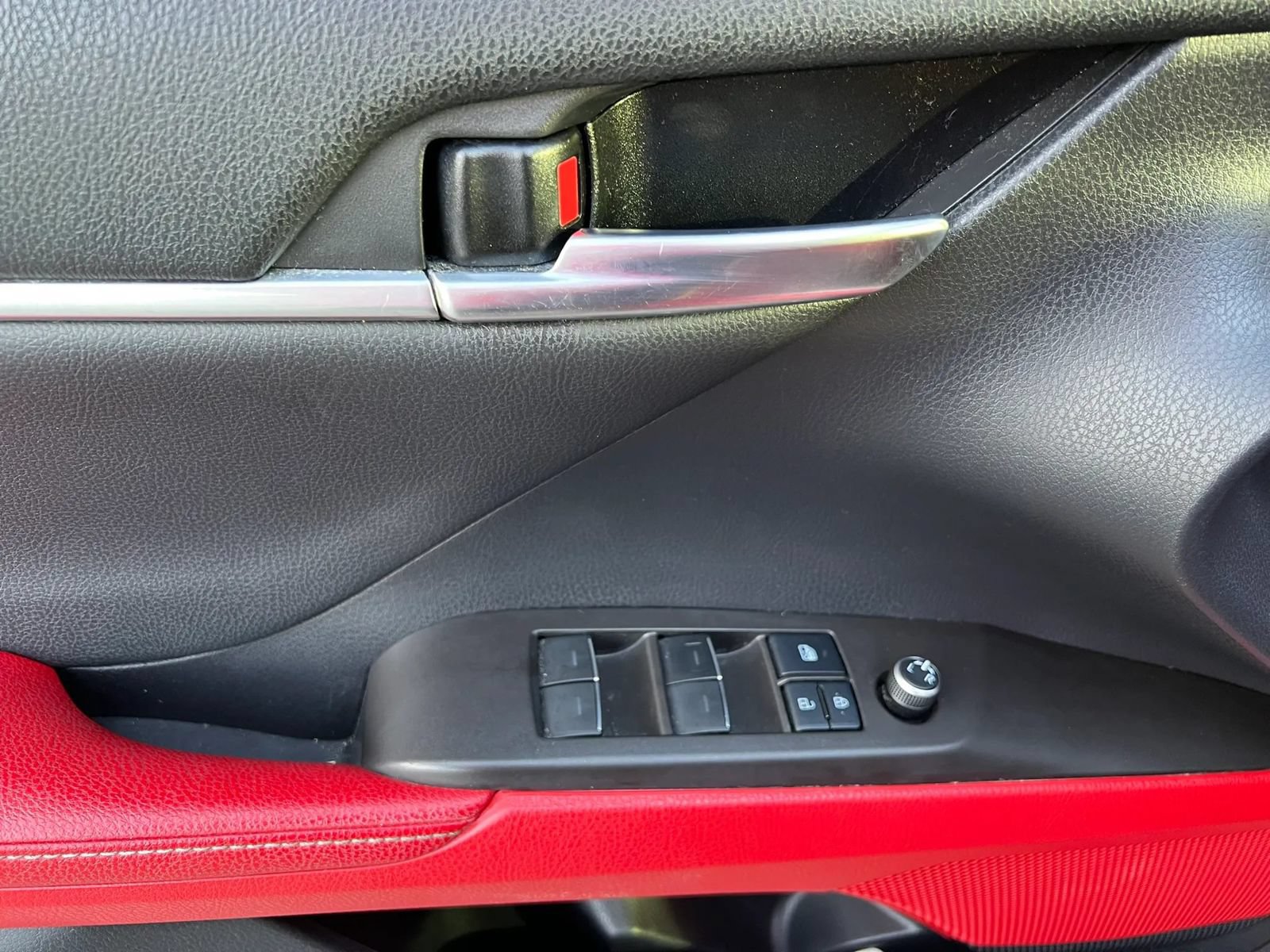 Used 2021 Toyota Camry XSE w/ Navigation Package FWD image 12
