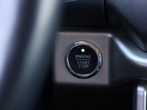 Used 2024 Ford Expedition XLT image 17