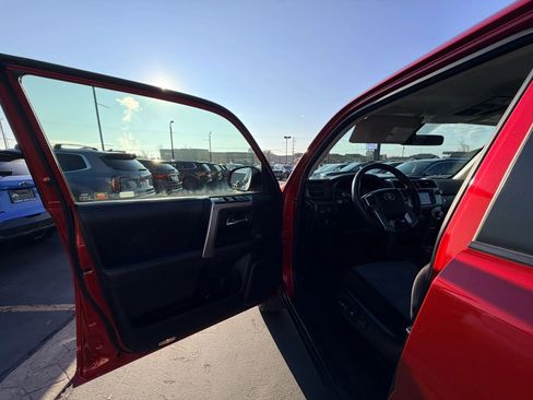 Used 2019 Toyota 4Runner SR5 image 10