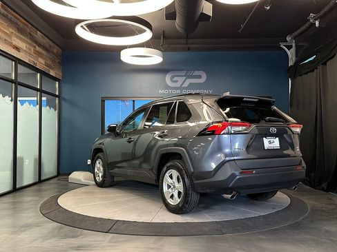 Used 2021 Toyota RAV4 XLE w/ Convenience Package AWD/4WD image 5
