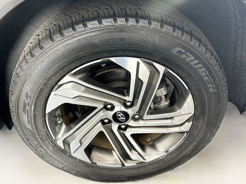 Used 2023 Hyundai Santa Fe SEL image 11