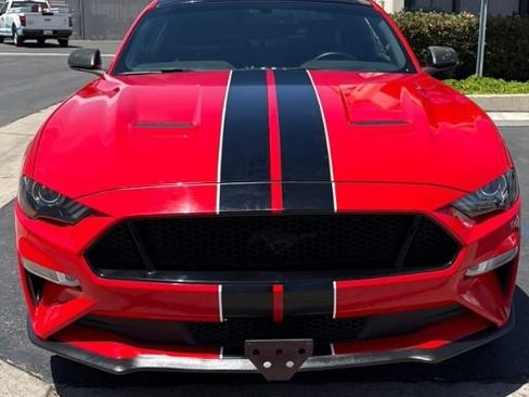 Used 2018 Ford Mustang GT w/ Black Accent Pkg RWD image 2