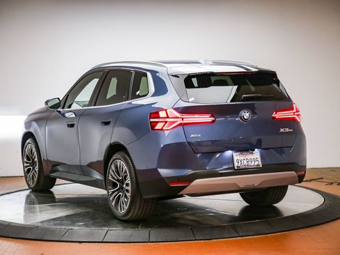 Used 2026 BMW X3 xDrive30i w/ Premium Package AWD/4WD image 2