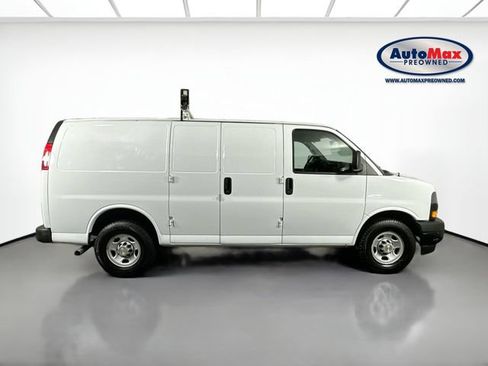 Used 2022 Chevrolet Express 2500 w/ Driver Convenience Package RWD image 9