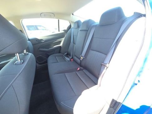 Used 2025 Nissan Altima 2.5 SV image 14