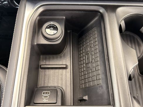 Used 2025 Ford Expedition Platinum AWD/4WD image 73