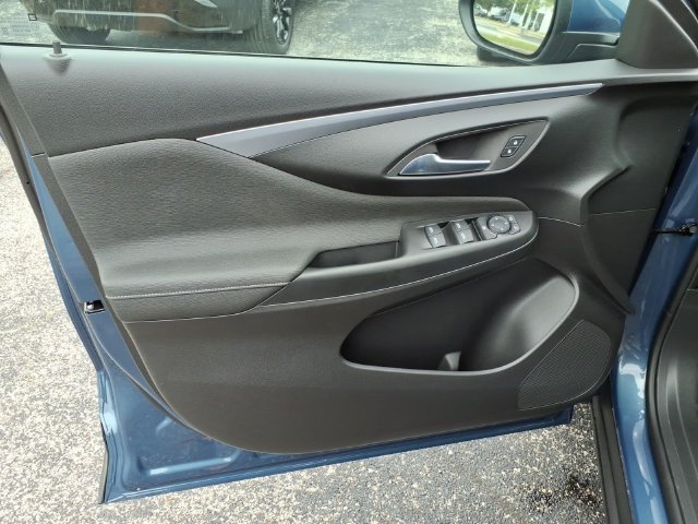 New 2026 Buick Envista Sport Touring FWD image 25