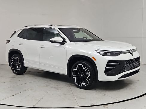 New 2026 Volkswagen Tiguan SEL R-Line AWD/4WD image 8
