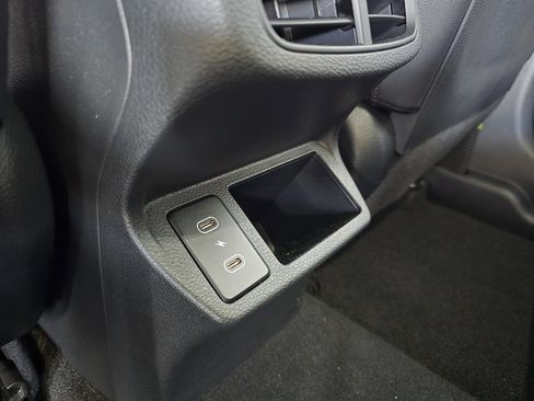 Used 2024 Kia Seltos S image 16