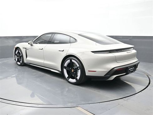 New 2025 Porsche Taycan 4S image 3