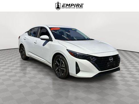Used 2025 Nissan Sentra SV FWD image 1