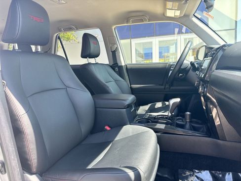 Used 2024 Toyota 4Runner TRD Off-Road Premium AWD/4WD image 26