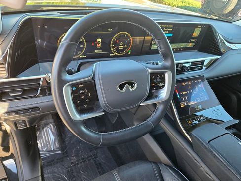 Used 2025 INFINITI QX80 Sensory AWD/4WD image 13