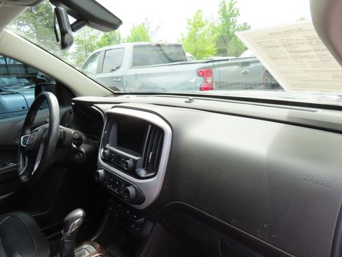 Used 2022 GMC Canyon Elevation w/ Elevation Premium Package image 16