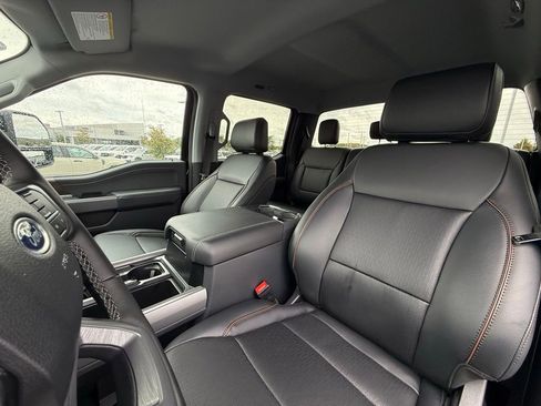 New 2026 Ford F250 Lariat w/ Black Appearance Package image 22