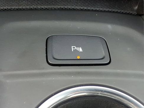 Used 2024 Chevrolet Equinox LT FWD image 22
