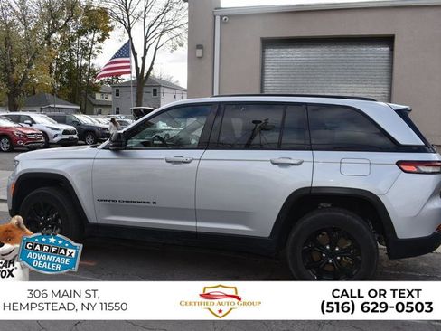 Used 2025 Jeep Grand Cherokee Altitude image 5