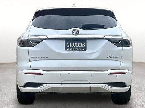 Used 2023 Buick Enclave Avenir w/ Avenir Technology Package FWD image 5
