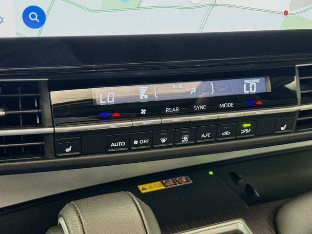 Used 2025 Toyota Sienna XLE w/ XLE Plus Package AWD/4WD image 16