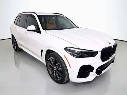 Certified 2023 BMW X5 xDrive40i w/ M Sport Package AWD/4WD image 1