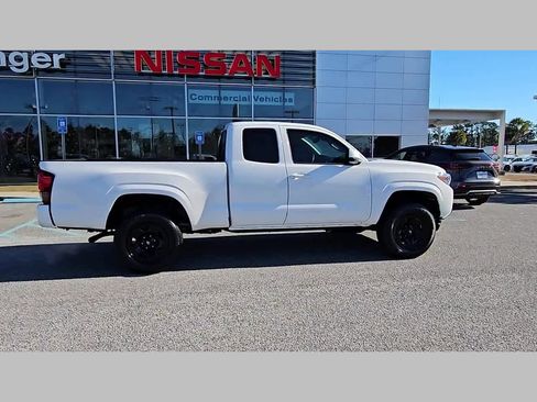 Used 2023 Toyota Tacoma SR image 35