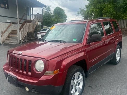 Used 2014 Jeep Patriot Sport w/ Power Value Group AWD/4WD image 1