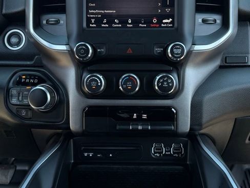 Used 2019 RAM 1500 Big Horn AWD/4WD image 24