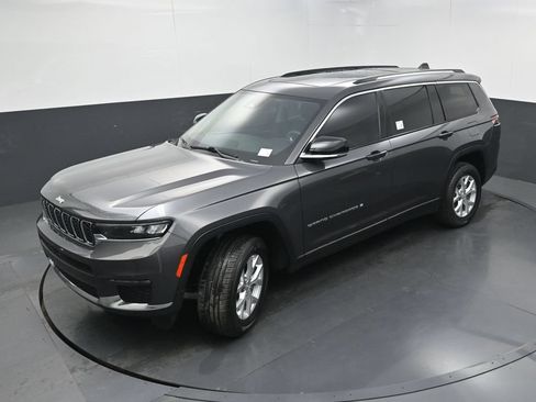 Used 2023 Jeep Grand Cherokee L Limited RWD image 36