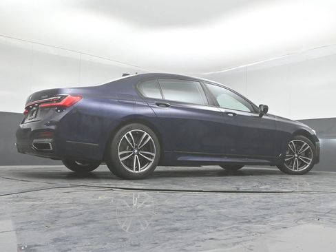 Used 2022 BMW 750i xDrive w/ Luxury Rear Seating Package image 37