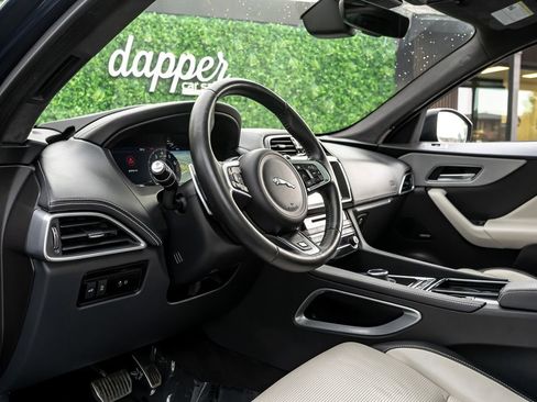 Used 2020 Jaguar F-PACE R-Sport image 11