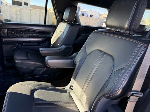 Used 2023 Ford Expedition Platinum image 20