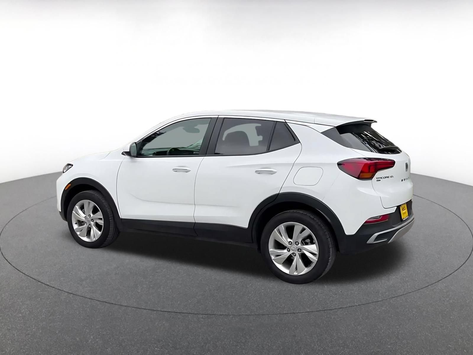 Used 2025 Buick Encore GX Preferred AWD/4WD image 9