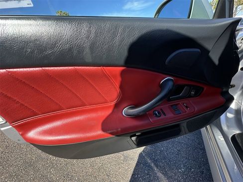 Used 2004 Honda S2000 image 21