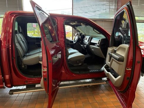 Used 2015 Ford F150 XLT RWD image 32