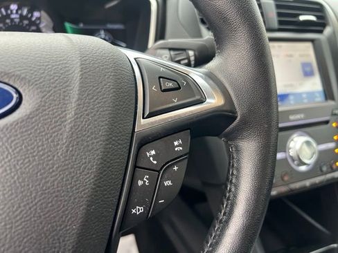 Used 2019 Ford Fusion Energi Titanium FWD image 11