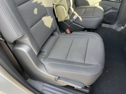 New 2026 Chevrolet Traverse LT image 8