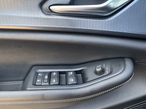 Used 2023 Jeep Grand Cherokee L Laredo image 28