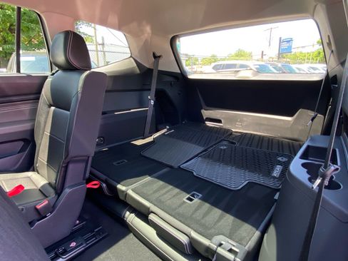 Certified 2023 Volkswagen Atlas SE w/ Panoramic Sunroof Package AWD/4WD image 20