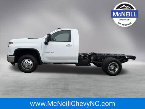 New 2026 Chevrolet Silverado 3500 LT w/ Convenience Package AWD/4WD image 5