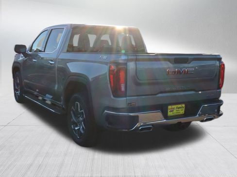 New 2026 GMC Sierra 1500 SLT image 5