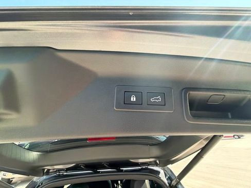Used 2025 Subaru Forester Limited w/ Popular Package #2 AWD/4WD image 79