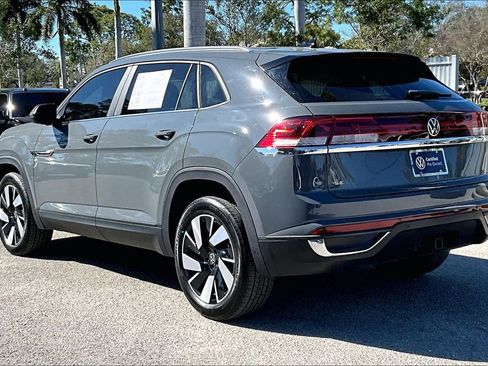 Certified 2024 Volkswagen Atlas Cross Sport SE image 7